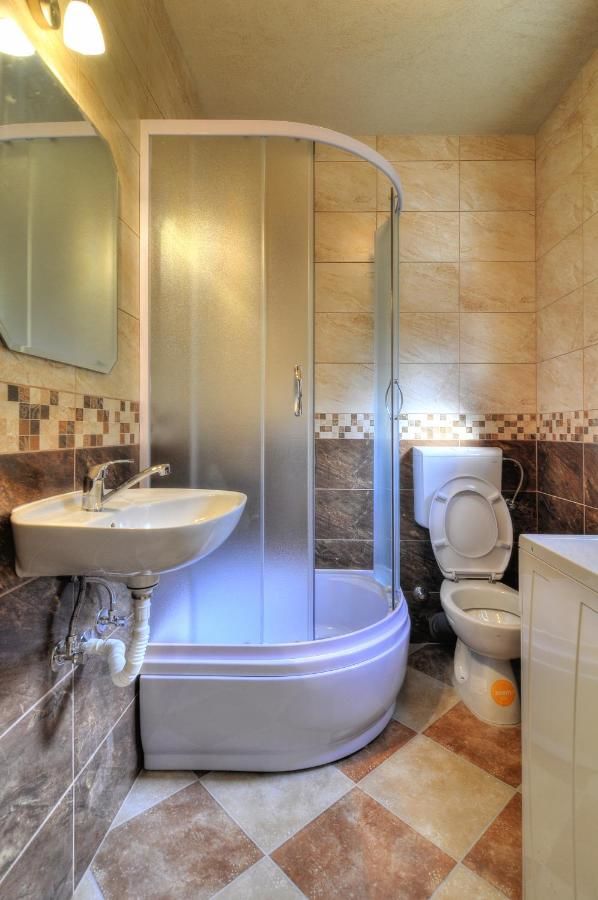 Апартаменты Apartment close to sea with a great view of sea Тиват-42