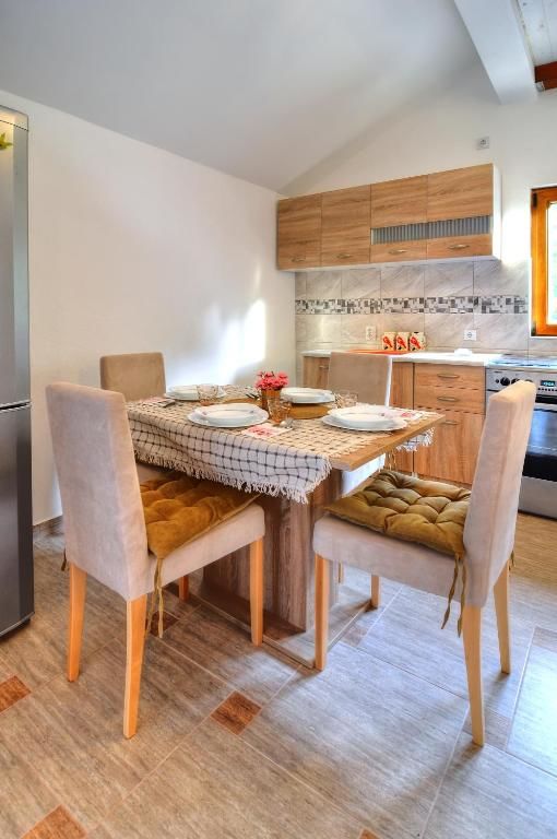 Апартаменты Apartment close to sea with a great view of sea Тиват-54