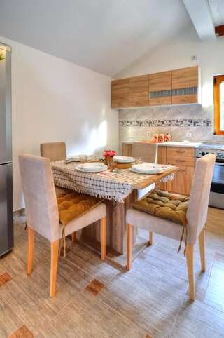 Апартаменты Apartment close to sea with a great view of sea Тиват Апартаменты с видом на море-14