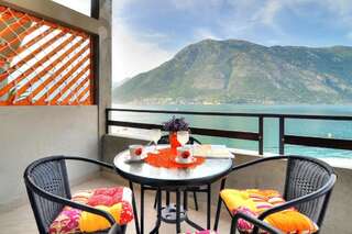 Апартаменты Apartment close to sea with a great view of sea Тиват Апартаменты с видом на море-34