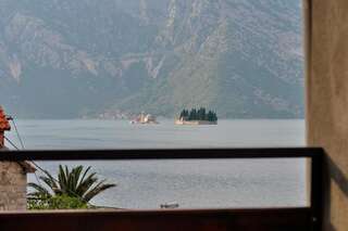 Апартаменты Apartment close to sea with a great view of sea Тиват Апартаменты с видом на море-36